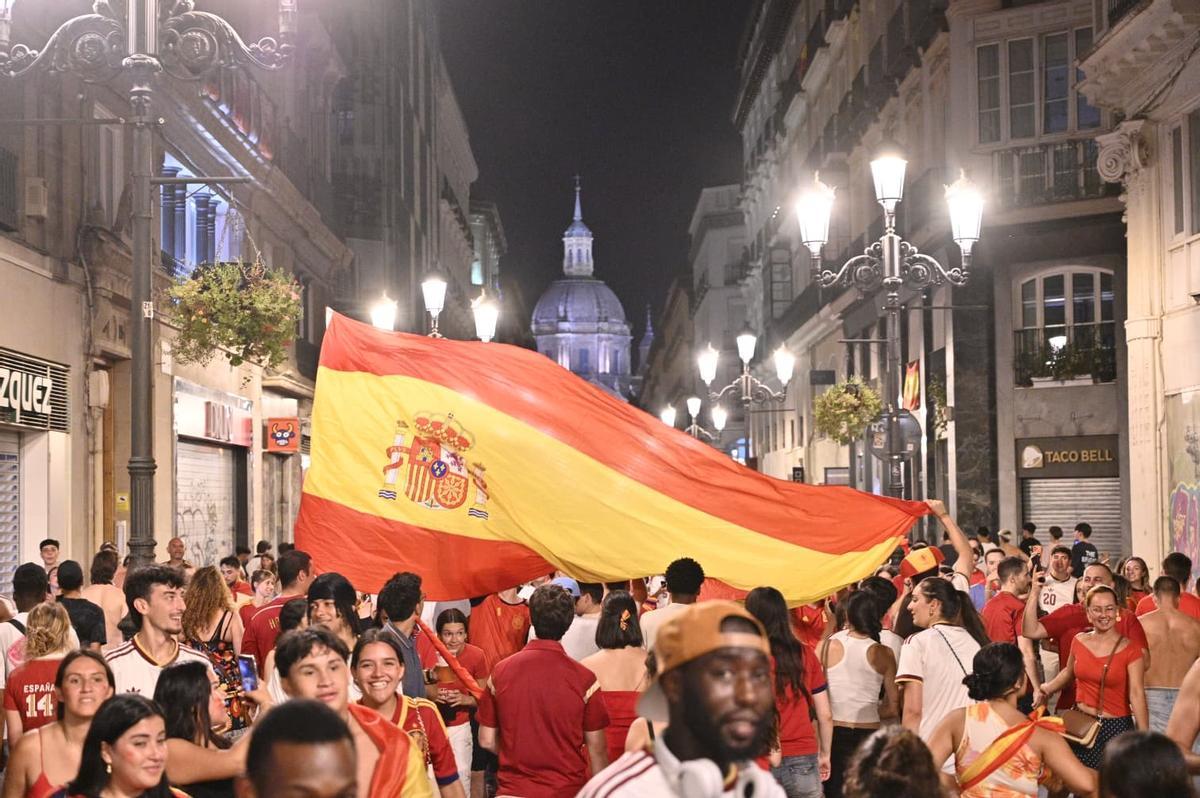En imágenes | Zaragoza celebra el triunfo de España en la final del Mundial