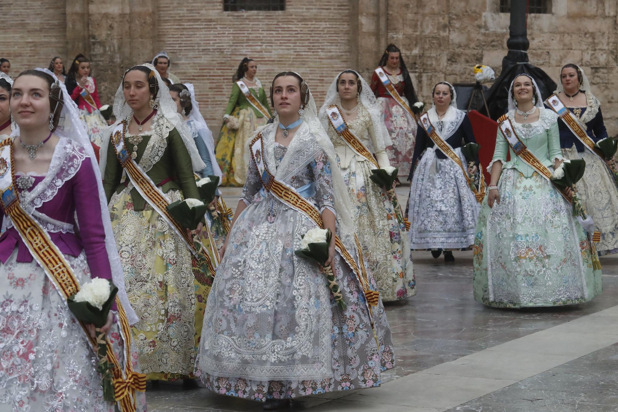 Búscate en el segundo día de ofrenda por la calle de la Paz (entre las 17:00 a las 18:00 horas)