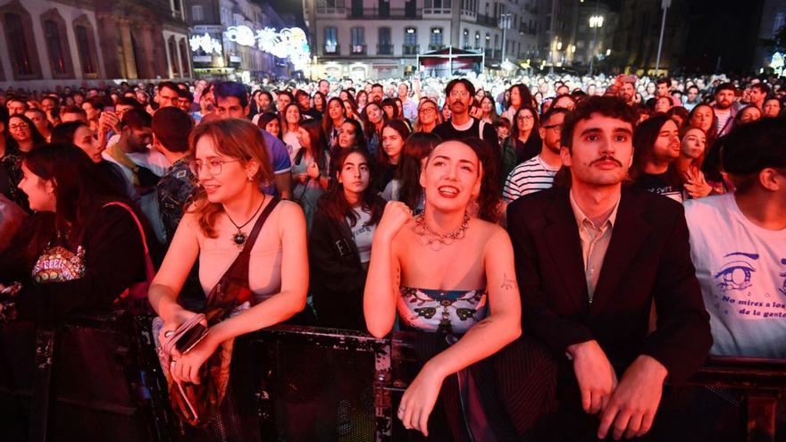 Zahara pone a bailar a la plaza de España