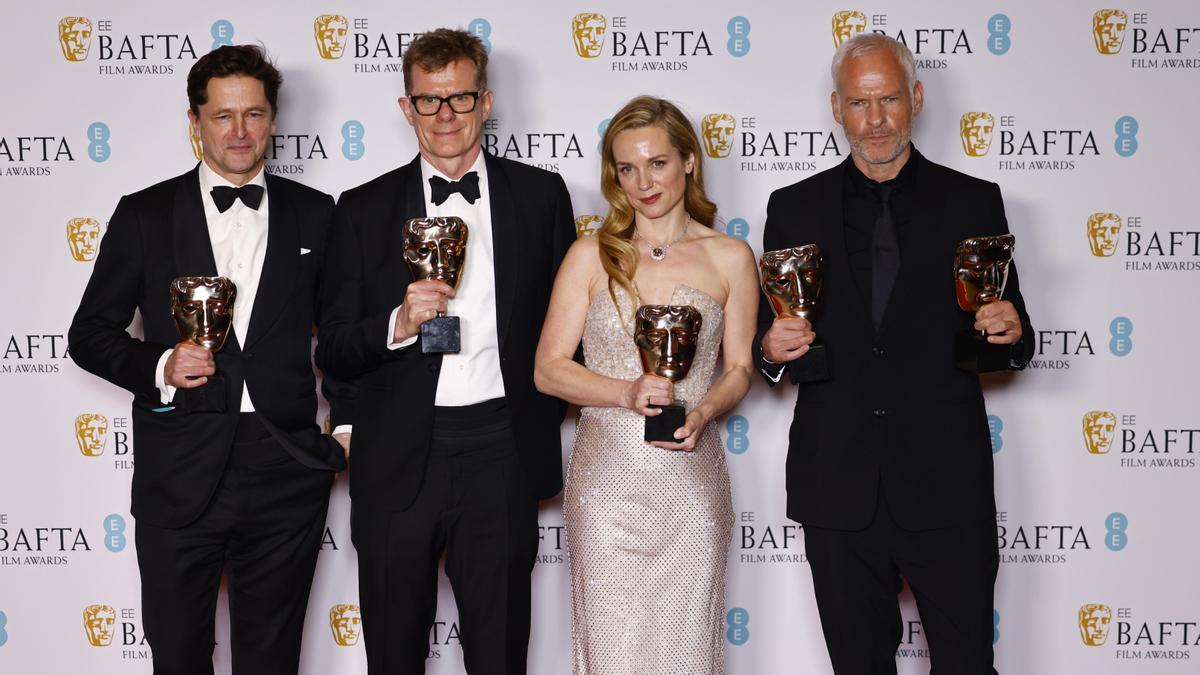 Pete Czernin, Graham Broadbent, Kerry Condon, Martin McDonagh, ganadores del Premio a la Mejor Película Británica.