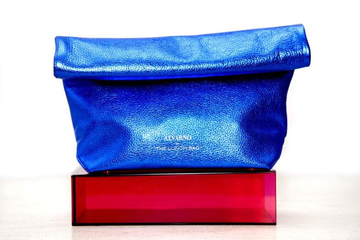 Alvarno by The Lunch Bag, en azul eléctrico