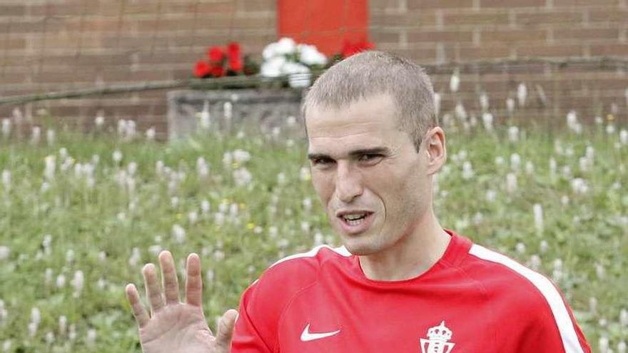 Álex Bergantiños, en su presentación con el Sporting.