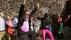 Ai Weiwei també balla el ’Gangnam Style’.