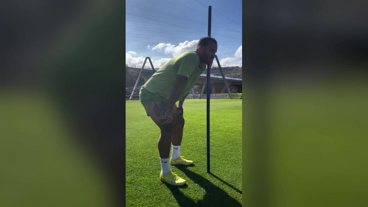 Jesé Rodríguez ha publicado en Instagram el entrenamiento que está llevando a cabo en las instalaciones de Barranco Seco, en Gran Canaria.