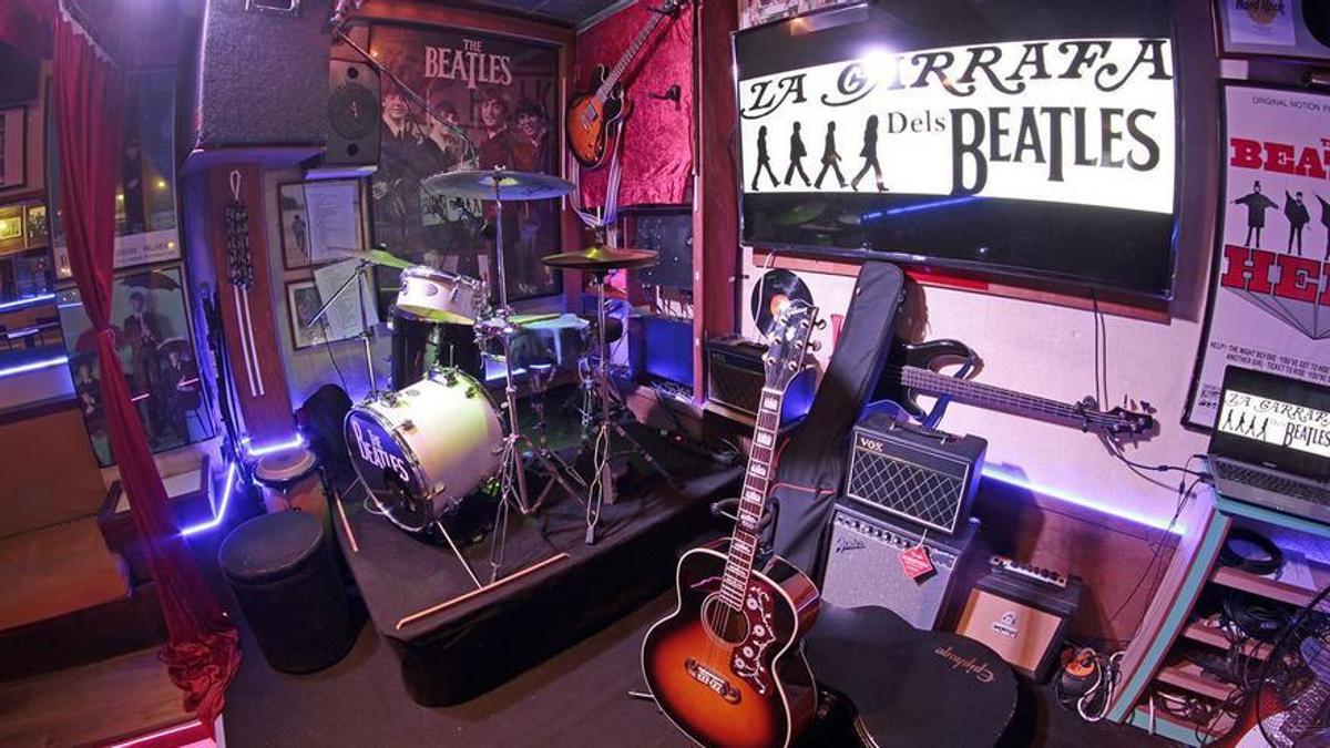 La Garrafa dels Beatles es un templo de culto a los 4 de Liverpool