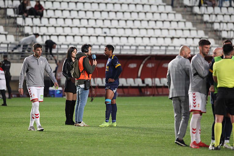 El Real Murcia cae ante el UCAM Murcia en casa