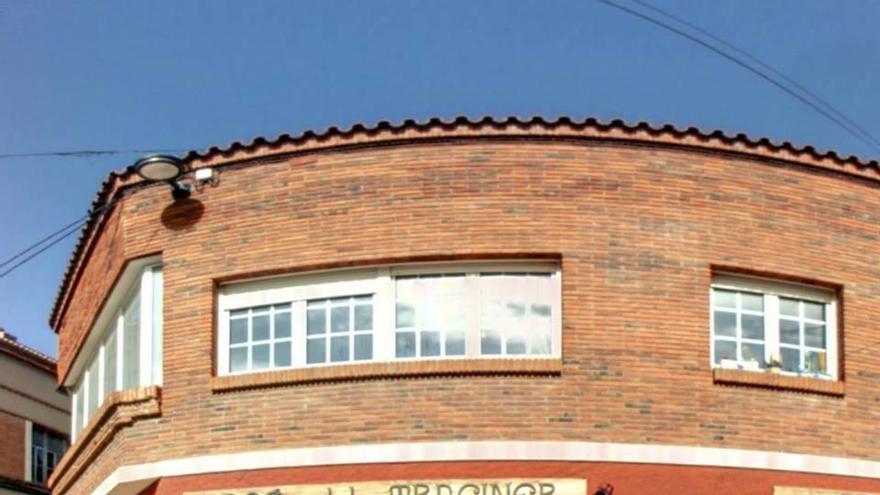 Porta d&#039;entrada del restaurant afectat, El Racó del Traginer