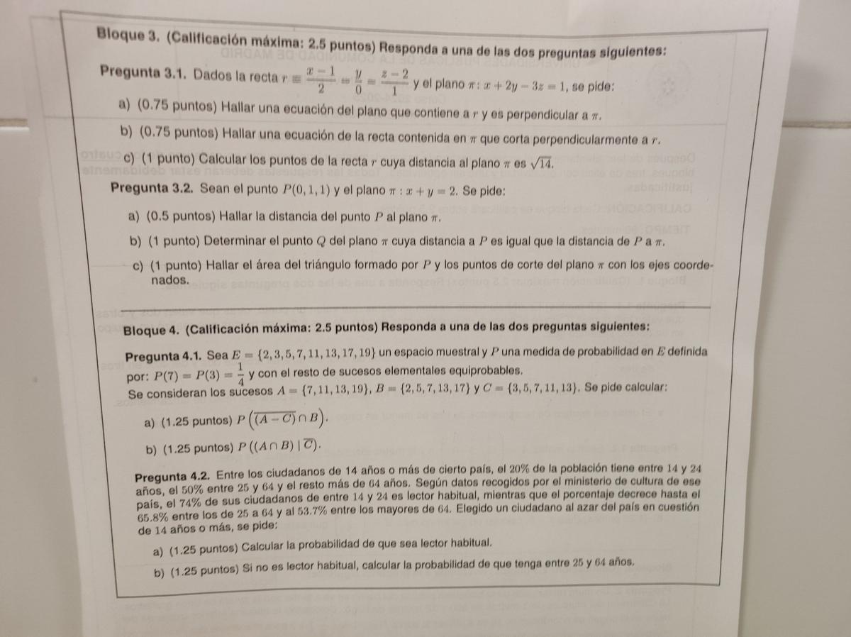 Examen de Matemáticas II en la PAU de Madrid