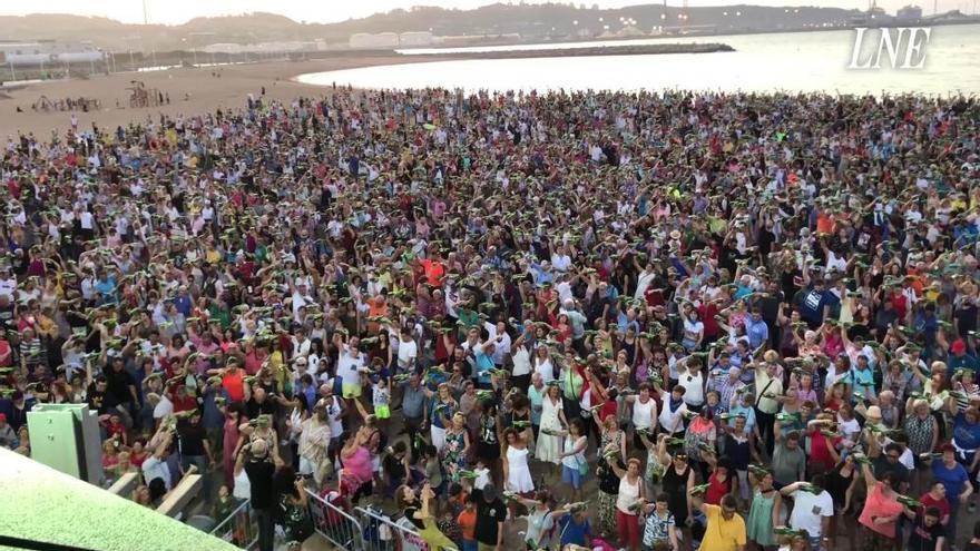 Gijón bate su récord de escanciado 9.721 personas