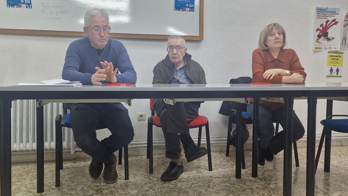 Jerónimo Cantuche durante su exposición de la situación de la sanidad en la comarca de Benavente.