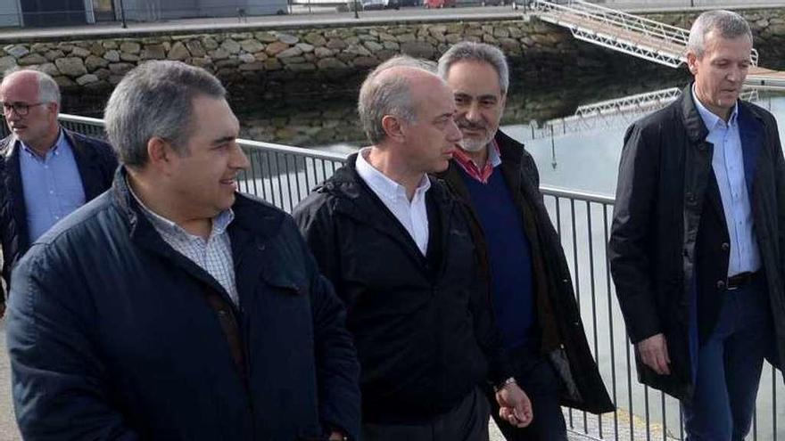 Aragunde, en una reciente visita de Alfonso Rueda. // Noé Parga