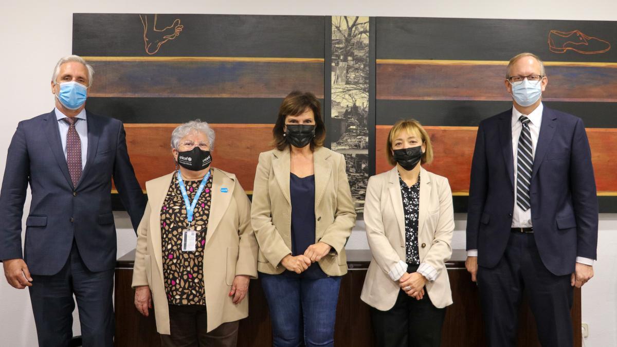 Reunión de la alcaldesa de Quart con agentes de Unicef y de la ONU.