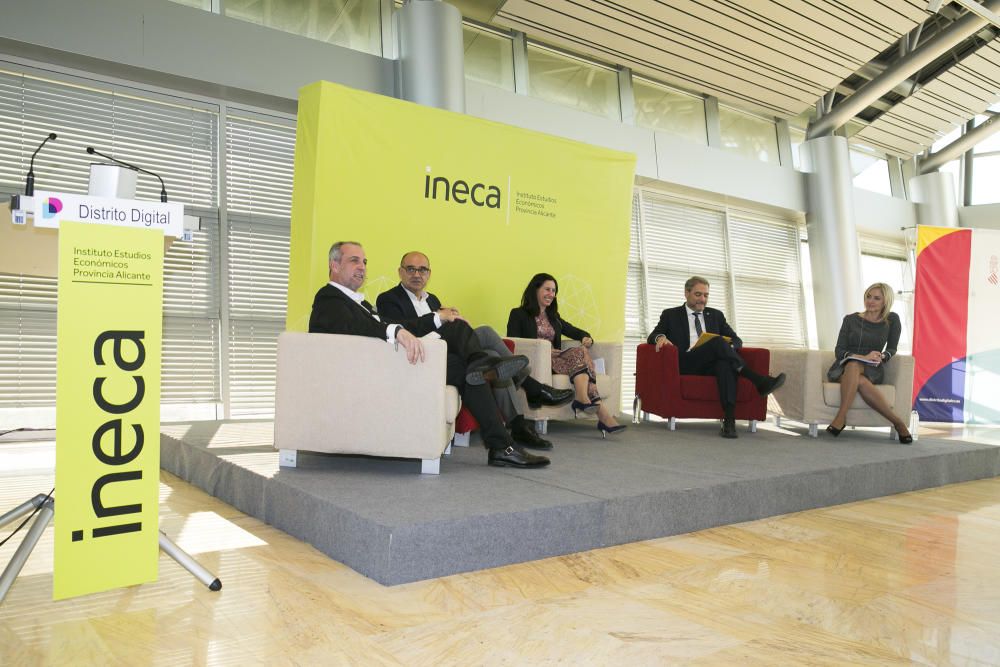 Presentación del informe de Ineca en el Distrito Digital