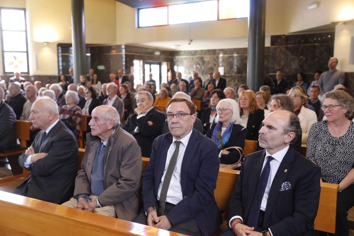 Funeral por la profesora María Rosa Fernández, mujer de Vicente Gotor, en la capilla del Tanatorio de Los Arenales.