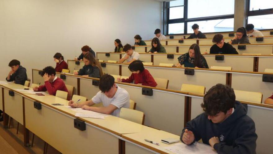 Participantes en la Olimpiada Gallega de Química. | Iago López