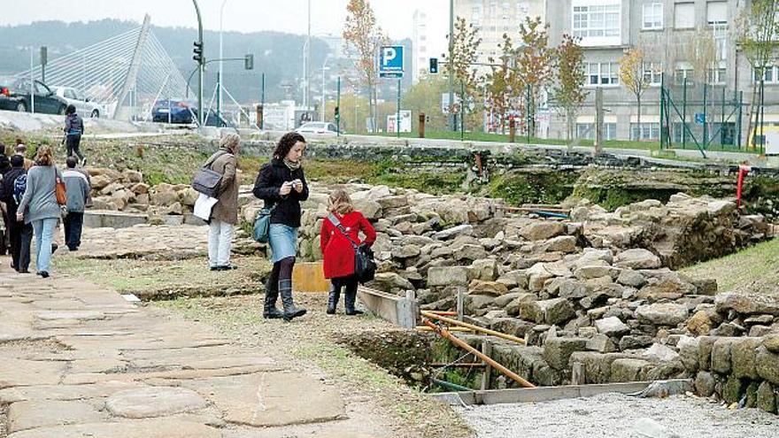 Visita de arquitectos al solar del futuro Museo da Cidade.