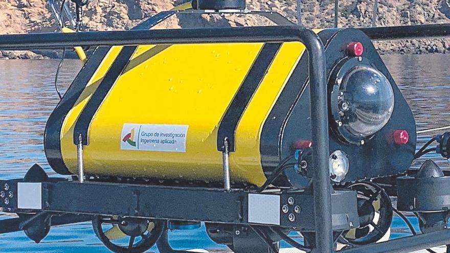 Robots submarinos toman el relevo de los buzos en la Región