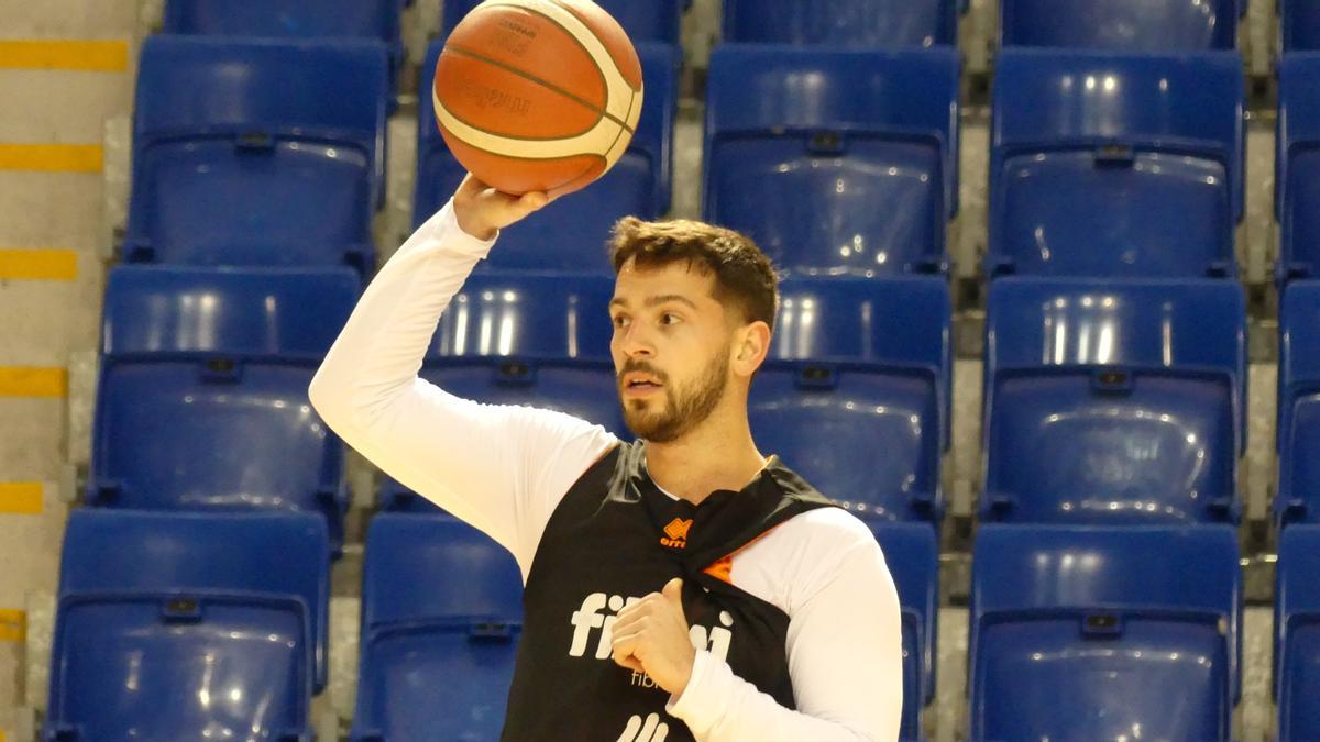 Dante Lombardi, durante un entrenamiento con el Fibwi Palma.