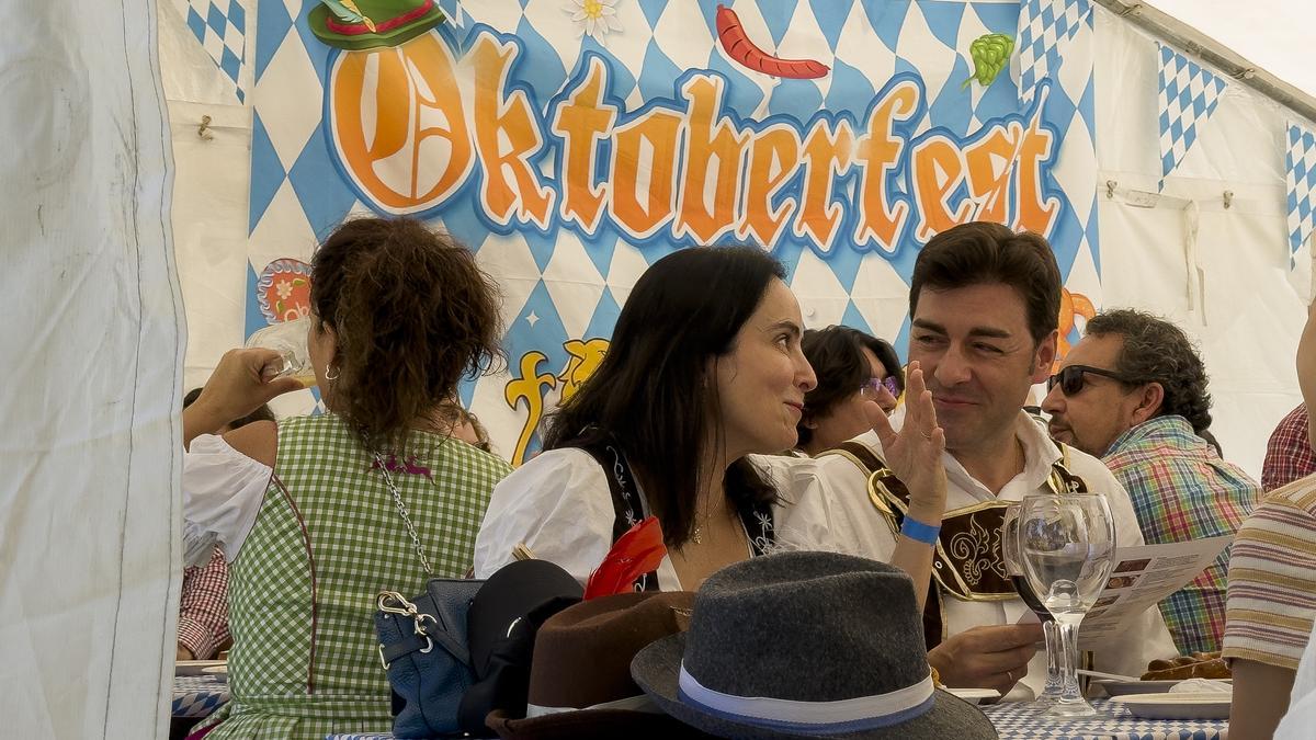 La asociación de habla alemana Forum Sevilla celegra la VI edición de la Oktoberfest.