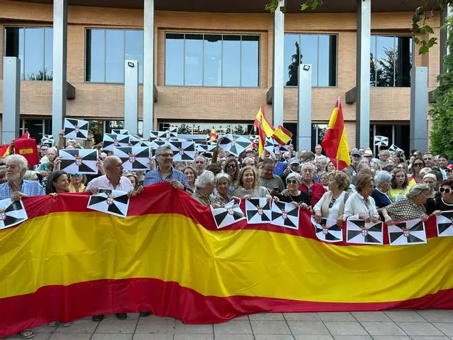 EN IMÁGENES: Castrillón se suma a las movilizaciones en apoyo a Ceuta