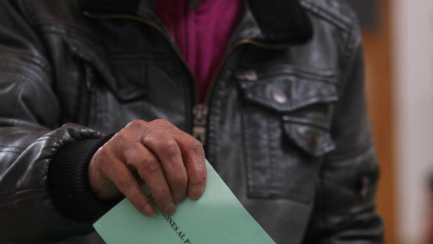 Hay que etsar atento a los plazos del voto por correo de las elecciones andaluzas.