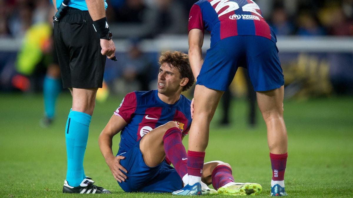 João Félix se lamenta del golpe que sufrió en Montjuïc, que le obligó a ser sustituido.