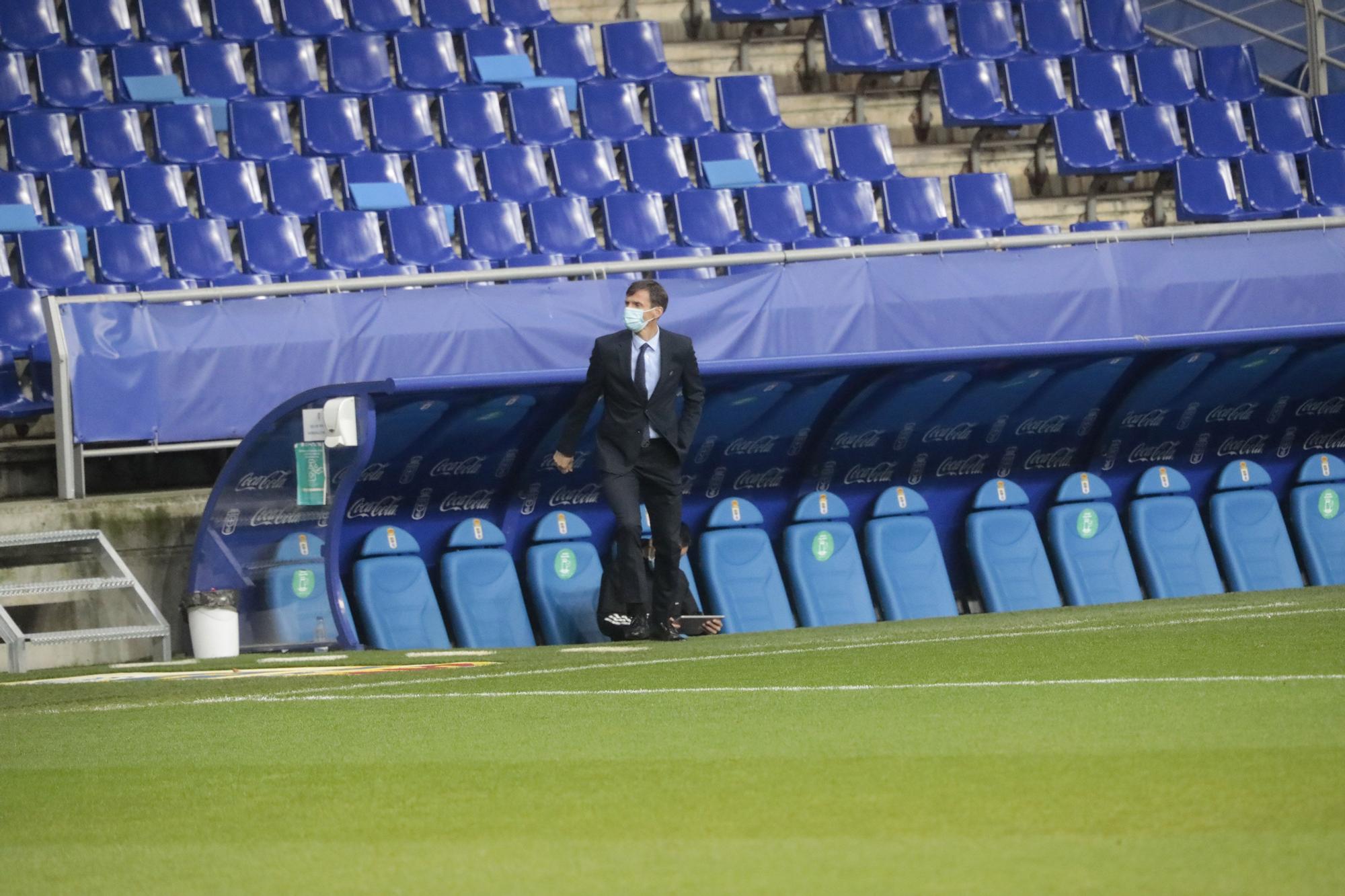 El partido del Oviedo ante el Tenerife, en imágenes