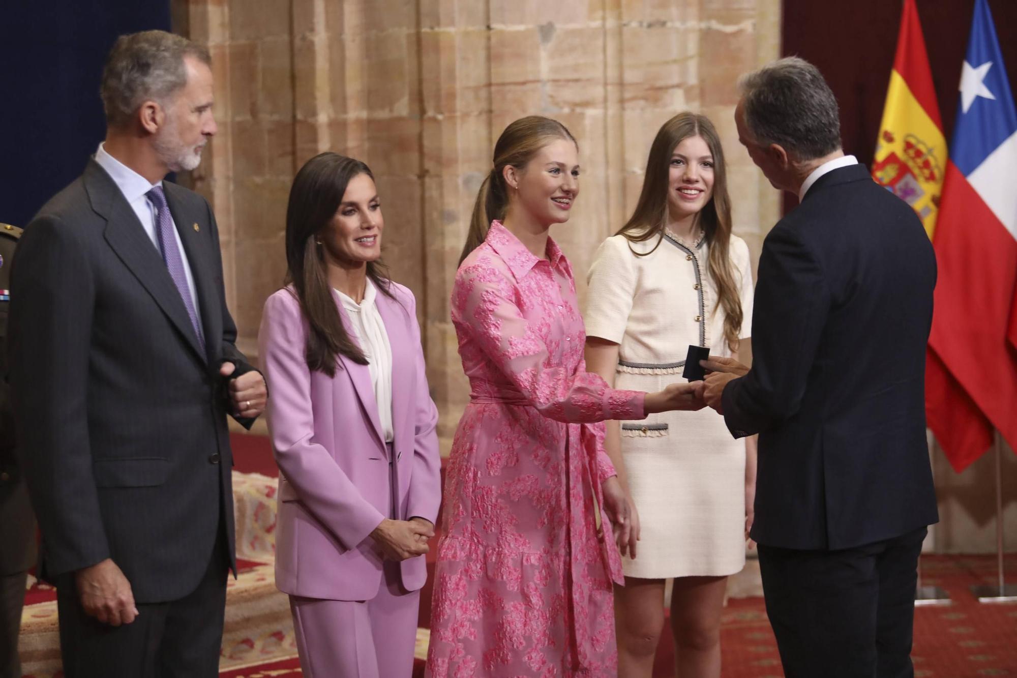 EN IMÁGENES: Personalidades, políticos y premiados se dan cita en el hotel de la Reconquista antes de la ceremonia de entrega de los Premios "Princesa"