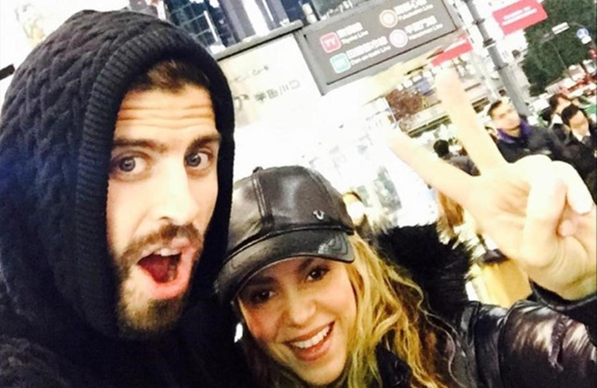 mroca32235497 gente pique  y  shakira en  tokio  foto instagram 151222193310