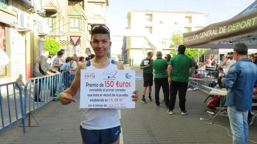 Houssame Benabbou se proclama vencedor de la Media Maratón de Coria