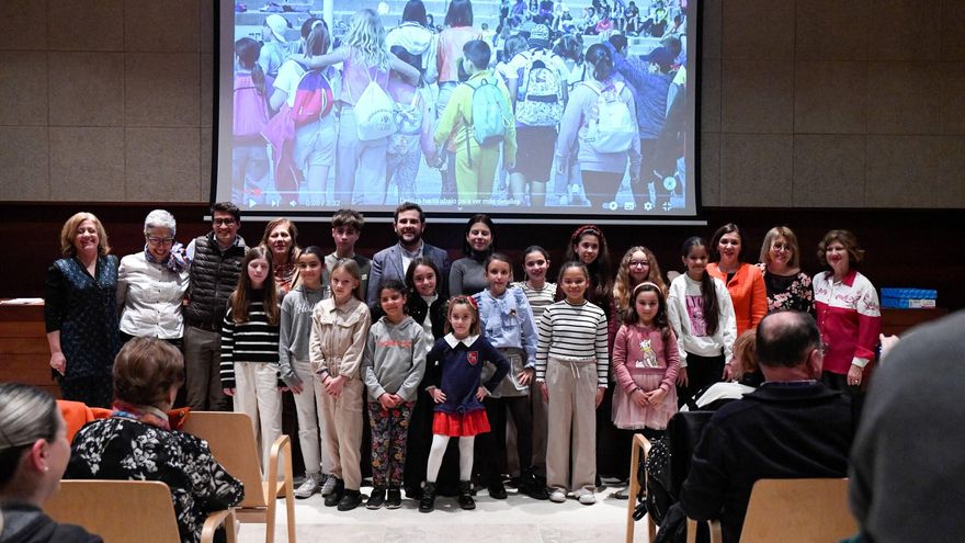 Azayca entrega los premios de su certamen de dibujo