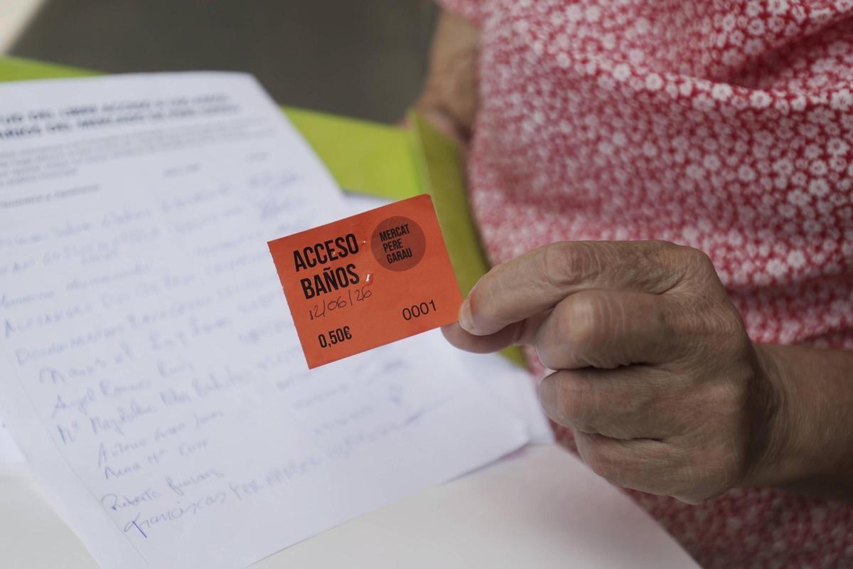 El ticket que le dieron a Francisca Molleja cuando reclamó un comprobante de la transacción.
