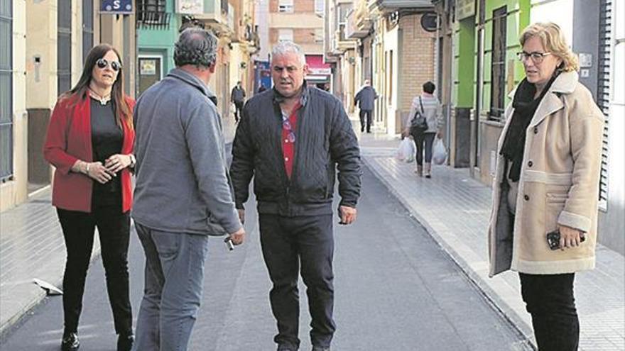 Burriana reasfalta calles y mejora el párking del centro de salud II