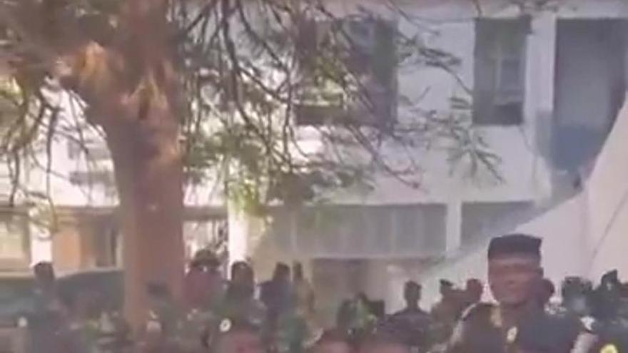 Escándalo total: Senegal esconde el trofeo en una base militar y desafía a la CAF