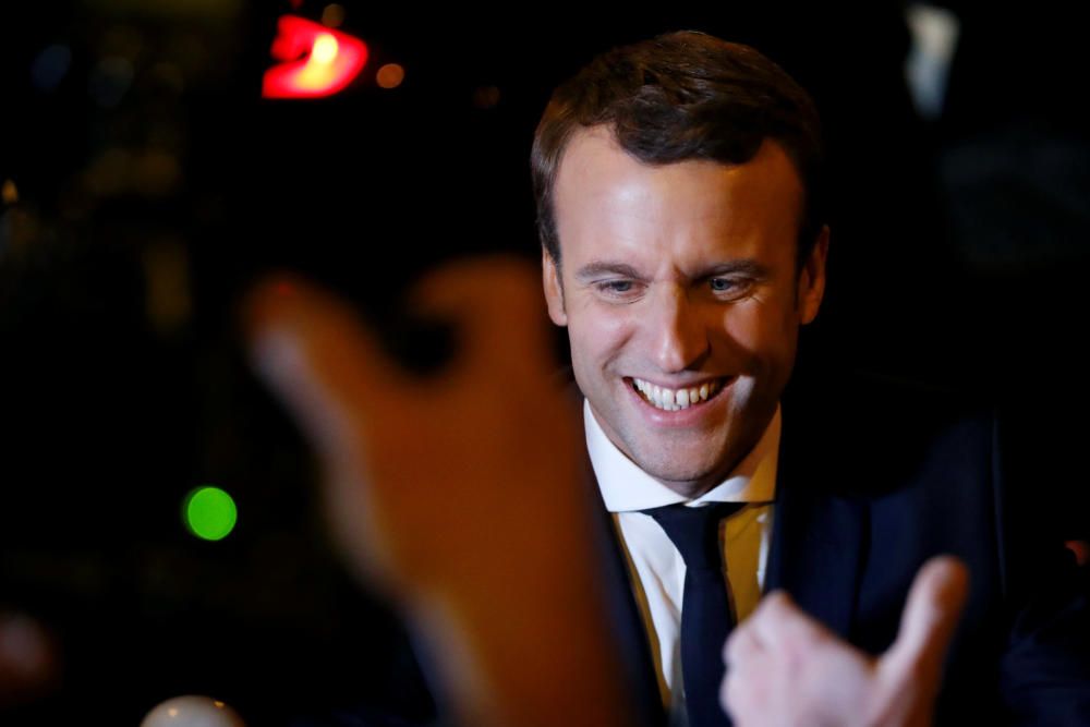 Alegría entre los seguidores de Emmanuel Macron