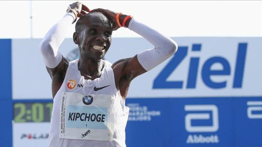 Eliud Kipchoge bate el récord mundial de maratón en Berlín