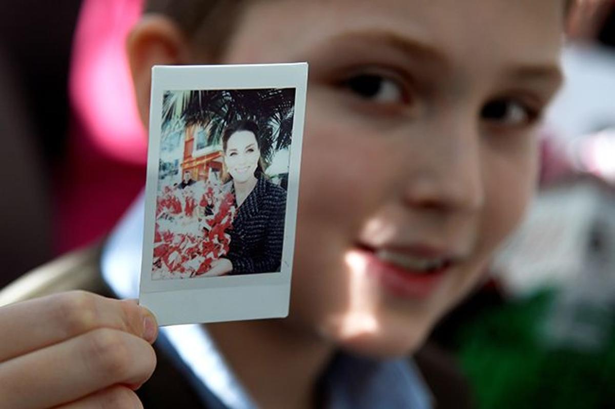 Polaroid de la duquesa de Cambrige durante su visita a un hospital