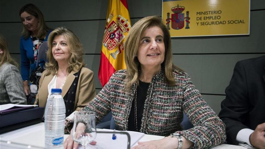El Parlamento andaluz reprochará a Báñez su incomparecencia en la comisión de formación