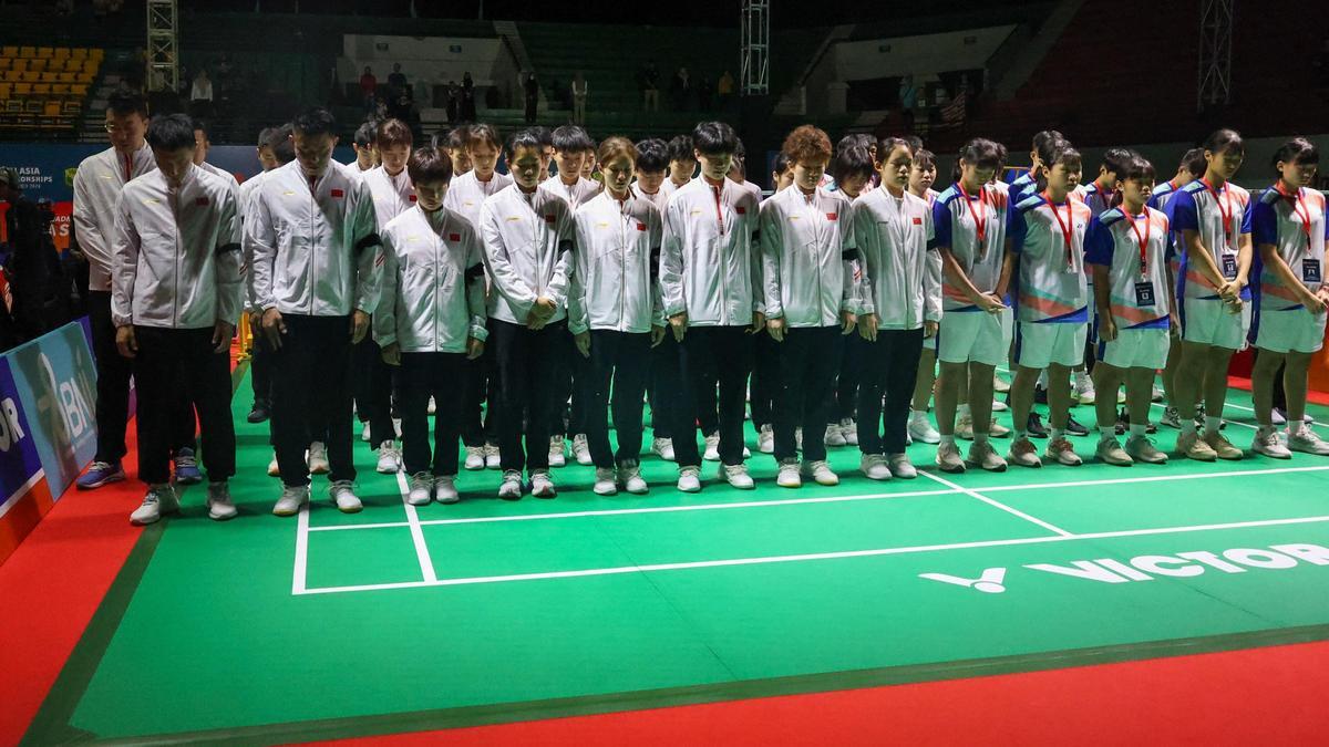 Minuto de silencio por la muerte de un jugador de badminton chino en Indonesia