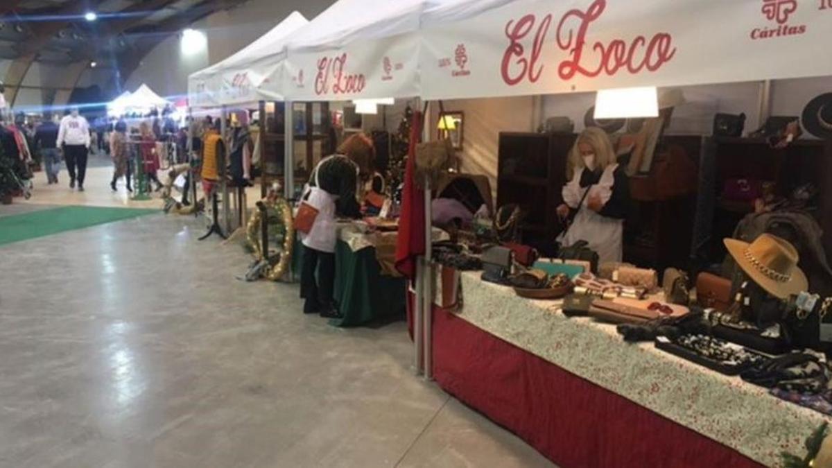 Parte de los expositores de la pasada edición del bazar solidario.