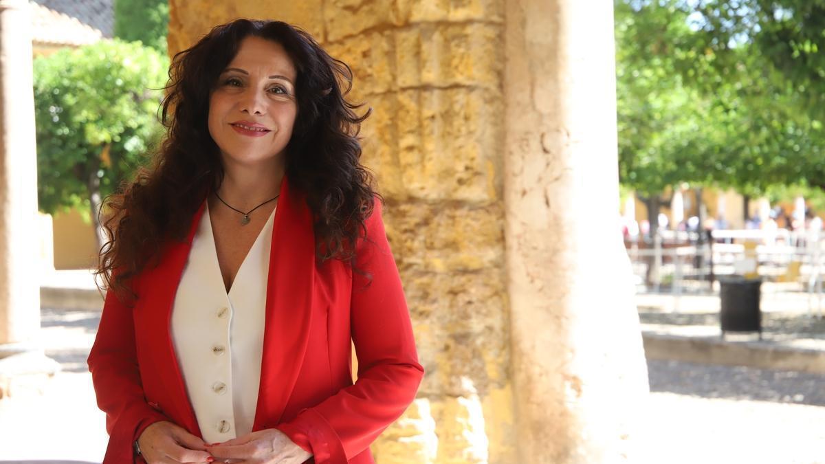Consejera de Igualdad de la Junta de Andalucía, Rocío Ruiz, en el Patio de los Naranjos de la Mezquita de Córdoba