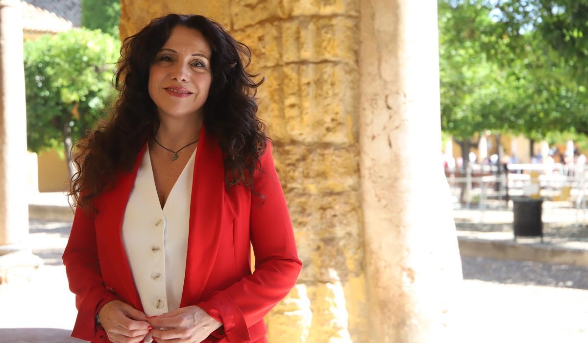 Consejera de Igualdad de la Junta de Andalucía, Rocío Ruiz, en el Patio de los Naranjos de la Mezquita de Córdoba