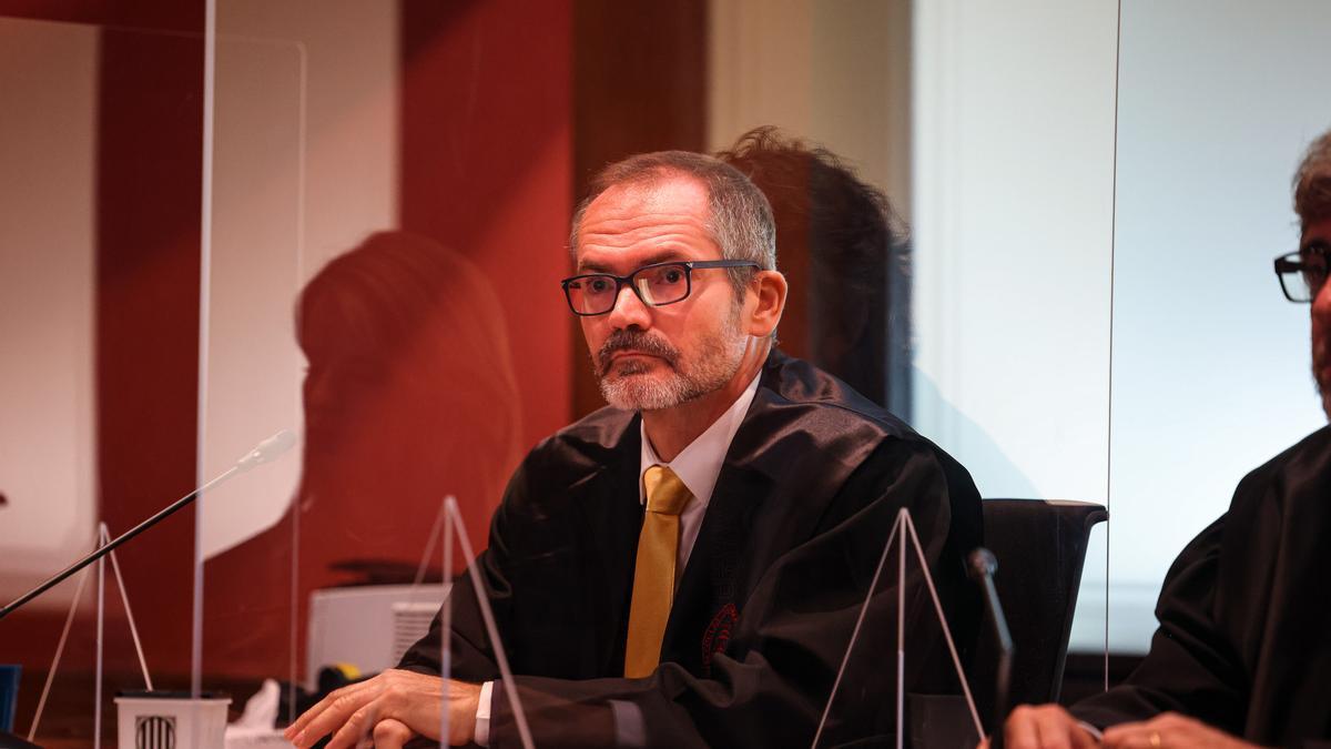 L&#039;exvicepresident del Parlament Josep Costa, a la zona de lletrats, durant el judici al TSJC