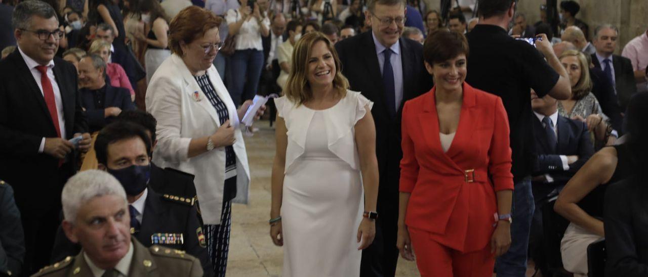 Bernabé, junto al president Puig, la ministra Rodríguez y los ex delegados del Gobierno Gloria Calero y Juan Carlos Fulgencio