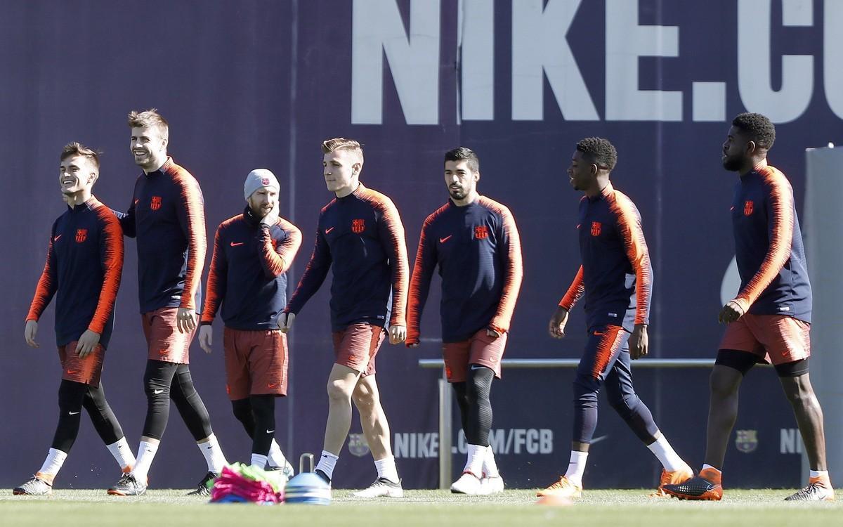 Denis Suárez, a la izquierda, junto a Gerard Piqué. Denis Suárez, a la izquierda, junto a Gerard Piqué.