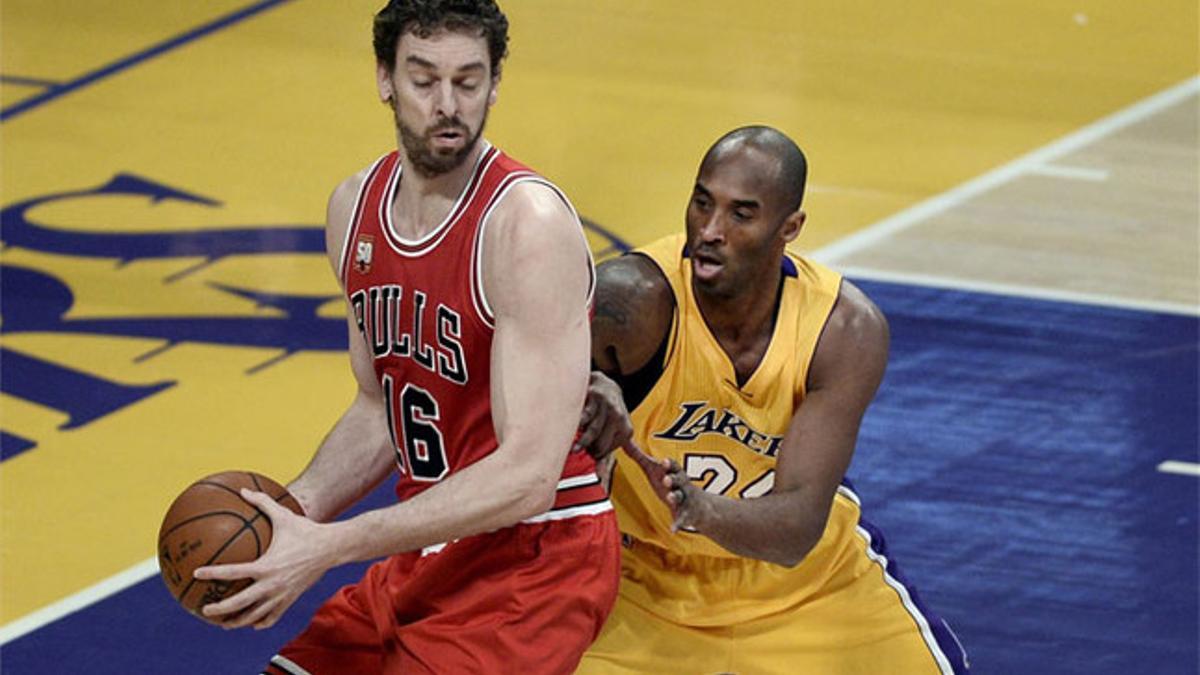 Pau Gasol y Kobe Bryant, en un lance del partido