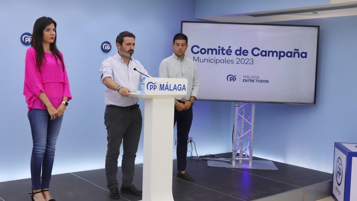 José Ramón Carmona interviene trasla reunión del Comité de Campaña del PP de Málaga.