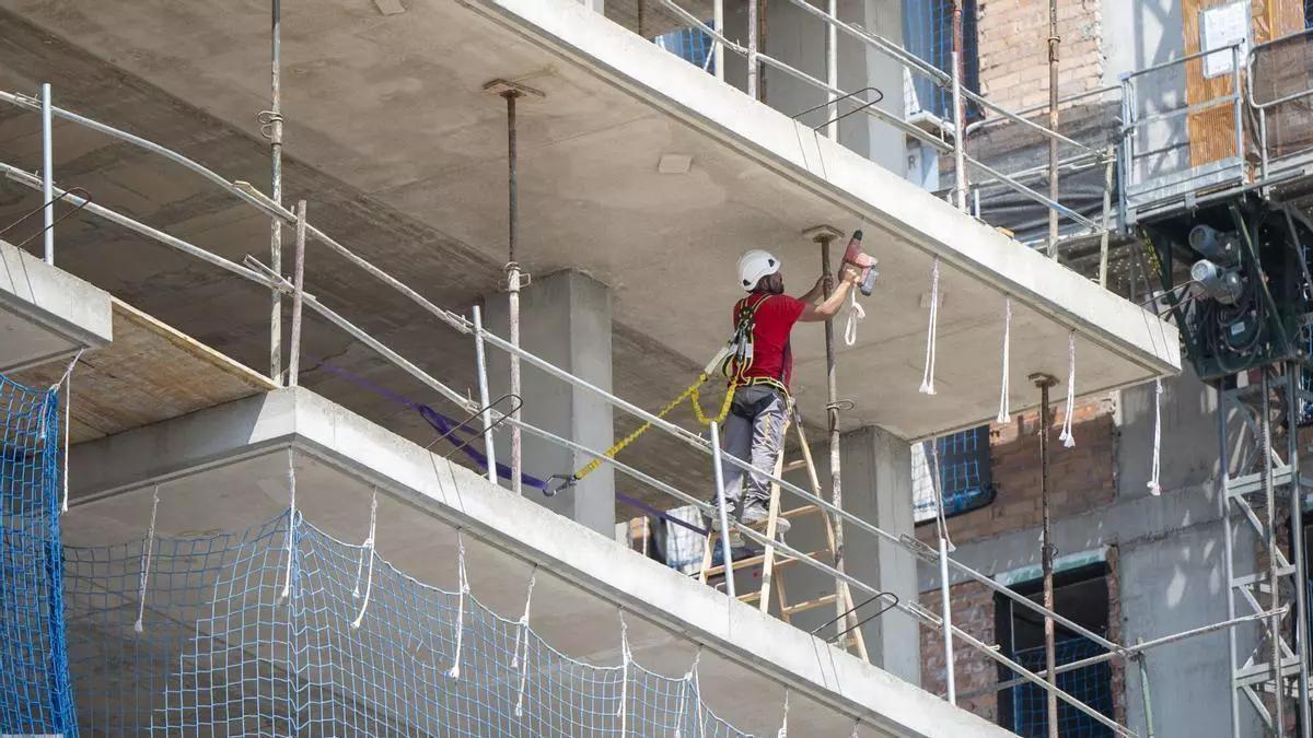 Construcció d’habitatge nou destinat al lloguer a Esplugues de Llobregat.