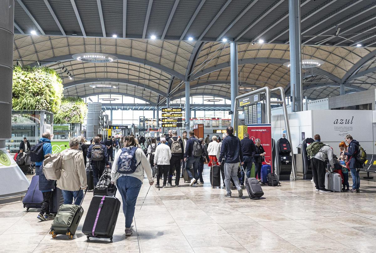 Pasajeros en el aeropuerto, en una imagen de archivo.