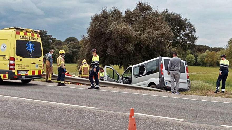 Els serveis d&#039;emergència, en les tasques de l&#039;accident.